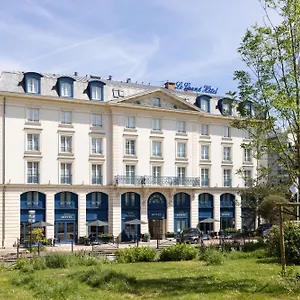 4* Hotel Grand